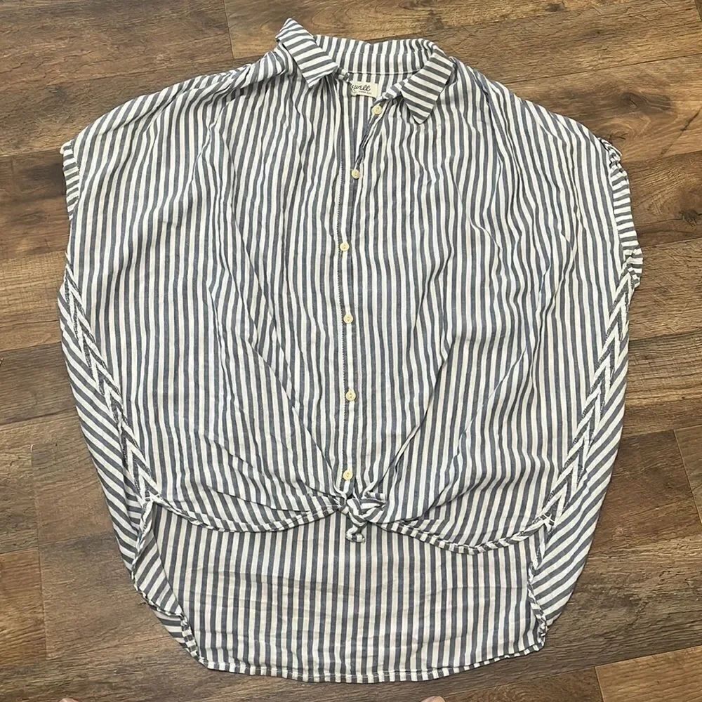 Madewell button down shirt. Size small